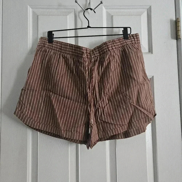 CALIA by Carrie Underwood Pants - Calia dolphin linen swim shorts